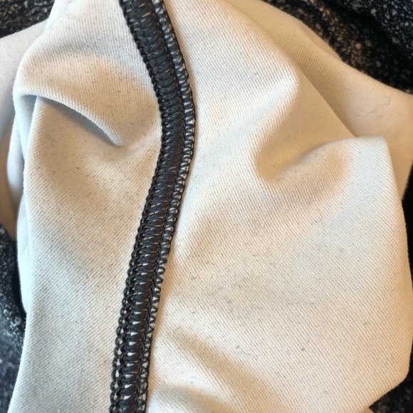 Lululemon size 4 lead the pack tight 28” - Picture 4 of 5